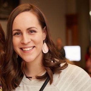 Meet your Posher, Laura